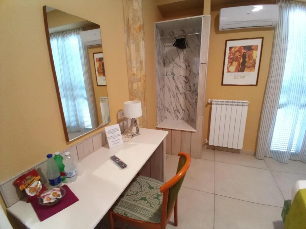 Hotel Garden Napoli 3*, Nápoly Olaszország
