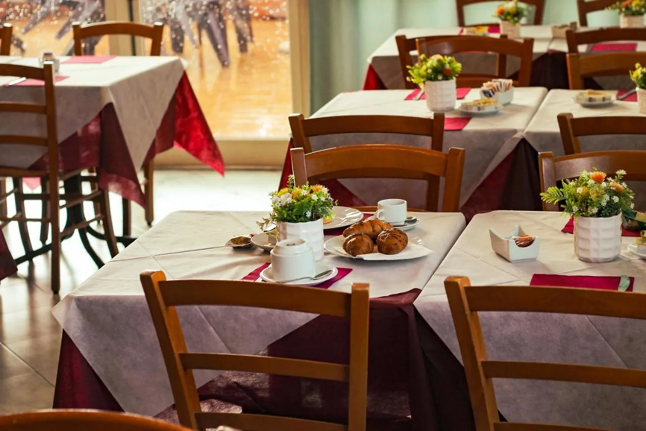 Hotel Garden Napoli 3*, Naples