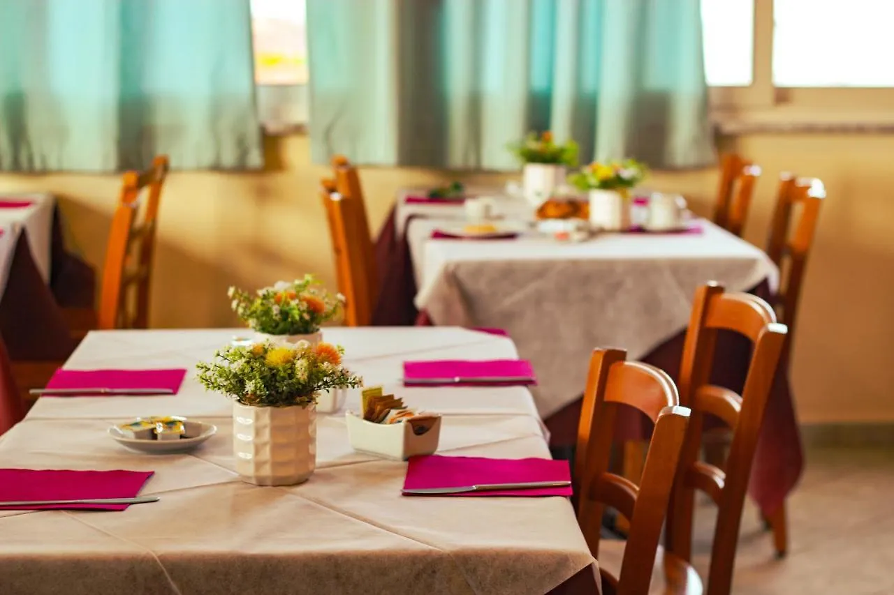 Hotel Garden Napoli 3*, Naples